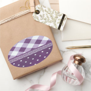 Pegatina Ovalada Pintura morada de damasco floral de punto de polka