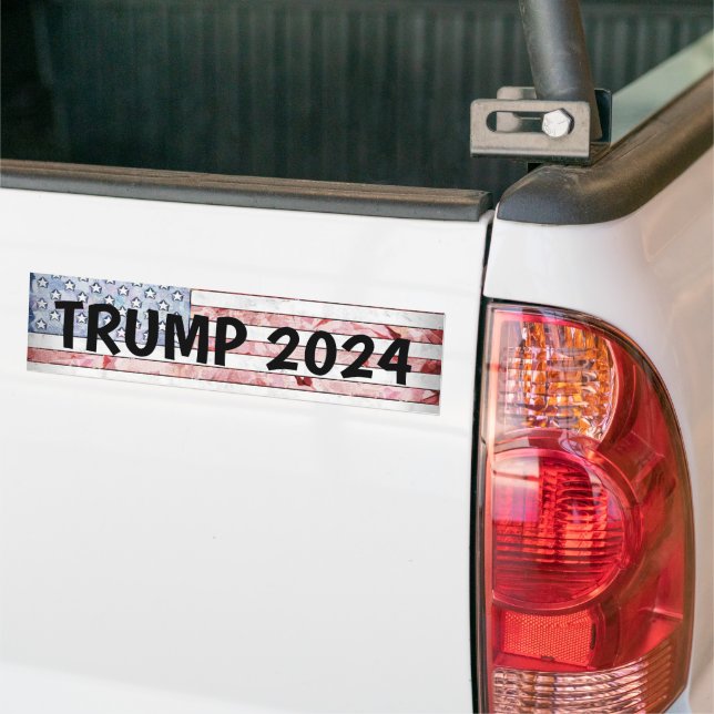 PEGATINA PARA COCHE BANDERA AMERICANA TRUMP 2024 (En Camión)