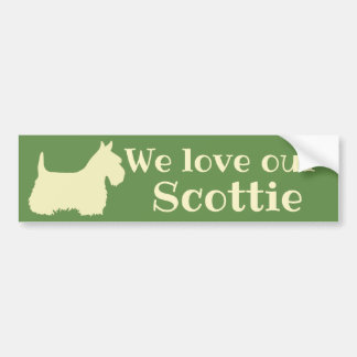 Pegatina Para Coche Terrier Escocés, Amamos a nuestro Scottie/wheaten