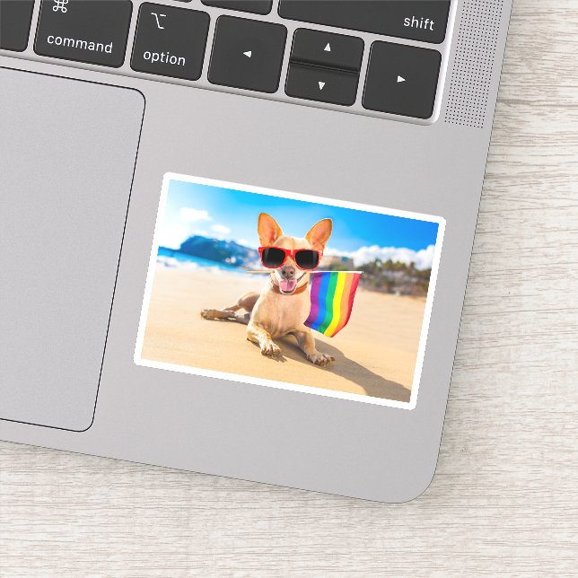 Pegatina Perro Chihuahua en la playa (Detalle)