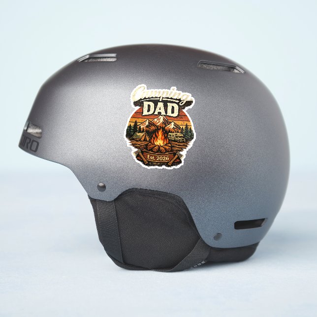 Pegatina personalizada Camping Dad Est. 2026  (Lado del casco)