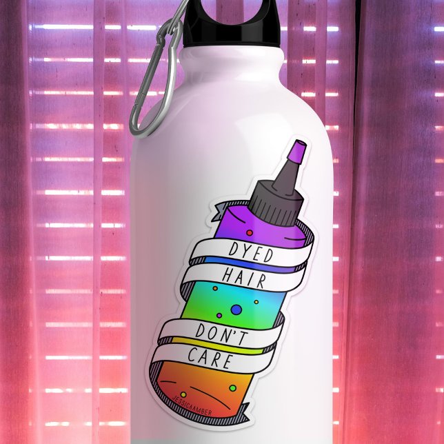 Pegatina Personalizado divertida con botella de arcoiris de (Sticker featuring a hair dye bottle with rainbow liquid, and banner says 'Dyed Hair Don't Care')