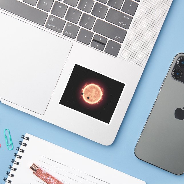 Pegatina Planetas Transitando Estrella De Enano Rojo En Tra (Ordenado portátil con iPhone)