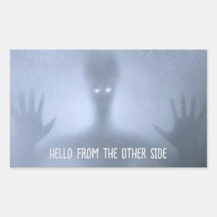 Pegatina Rectangular Alienígena espeluznante en niebla Hola desde el ot