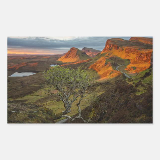 Pegatina Rectangular Amanecer en las montañas Quiraing en Skye, Escocia (Anverso)