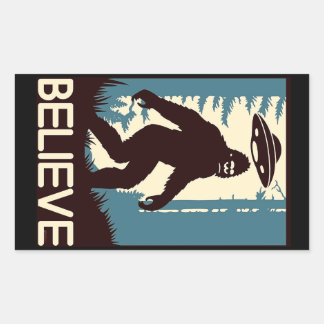 Pegatina Rectangular BELIEVE Bigfoot UFO