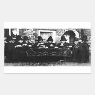 Pegatina Rectangular Brujas galesas con té crone teatime