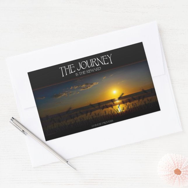 Pegatina Rectangular Cita Inspiradora "El viaje es la recompensa" (Sobre)