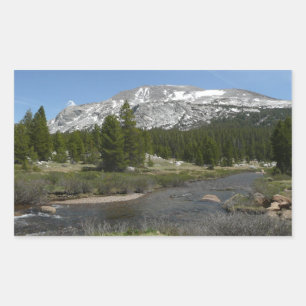 Pegatina Rectangular Corriente de montaña II en el Alto País de Yosemit