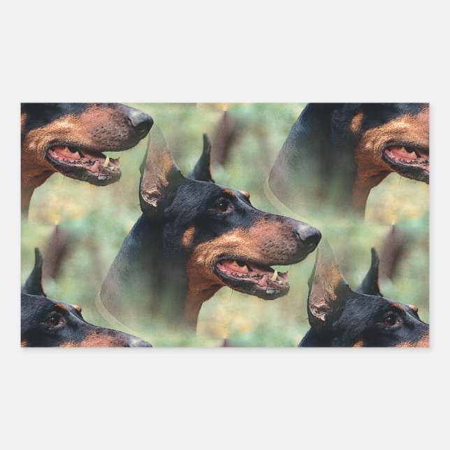 Pegatina Rectangular Doberman Pinscher en los bosques (Anverso)