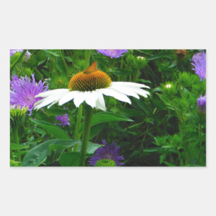 Pegatina Rectangular Flor de cono blanco, flores moradas y polilla