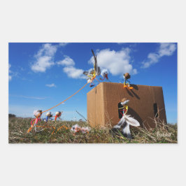 Pegatina Rectangular Fubby's die spelen met veren en vliegen.