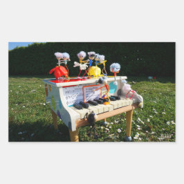 Pegatina Rectangular Fubby's op piano die muziek maken en dansen.