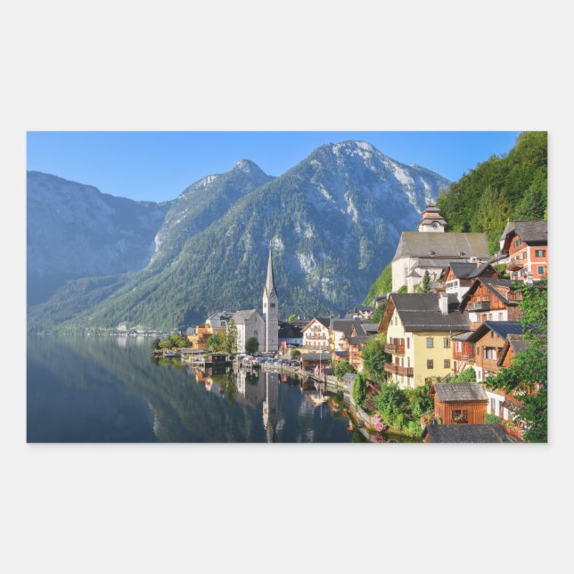 Pegatina Rectangular Iglesia y pueblo de Hallstatt, Austria con Alpes (Anverso)