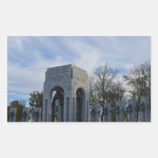 Pegatina Rectangular Monumento conmemorativo de la Segunda Guerra Mundi
