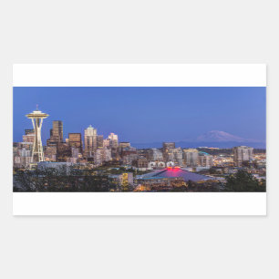 Pegatina Rectangular Seattle, el centro y el monte Rainier en Twilight
