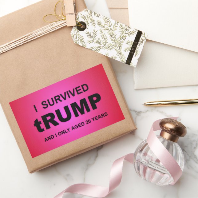 Pegatina Rectangular Sobreviví a tRUMP (Regalar)