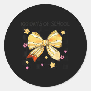 Pegatina Redonda 100 Días De Escuela, Coquette Bow Kindergarten Tea