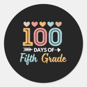 Pegatina Redonda 100 Días De Quinto Grado De Niños Estudiantes.