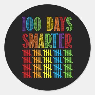 Pegatina Redonda 100 días más inteligentes profesor de guardería 10