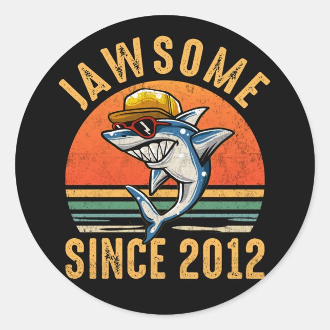 Pegatina Redonda 10th Birthday Shark 10 Year Old Jawsome Since 2012 (Anverso)