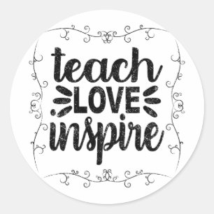 Pegatina Redonda 1- Enseñar amor inspira camiseta, profesor retro v
