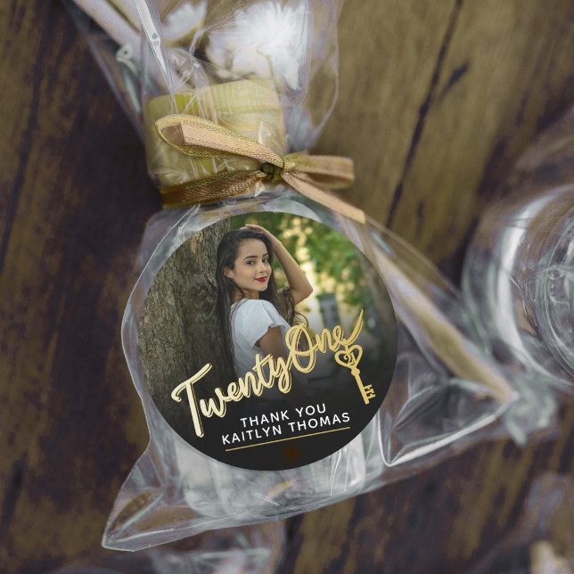 Pegatina Redonda 21st Birthday photo script gold effect 21 key (Subido por el creador)