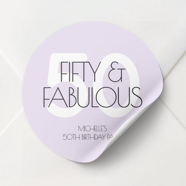 Pegatina Redonda 50 y fabuloso Modern Purple Fifty Birthday Party (50 and fabulous Modern Purple Fifty Birthday Party Classic Round Sticker)