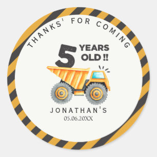 Pegatina Redonda 5th birthday boy construction truck