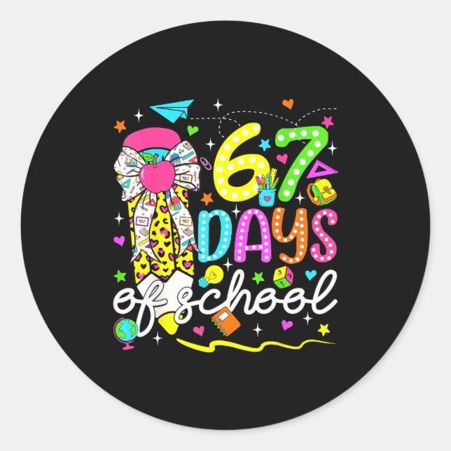 Pegatina Redonda 67 Days Of School Girls Coquette Bow Pencil 67 Day (Anverso)