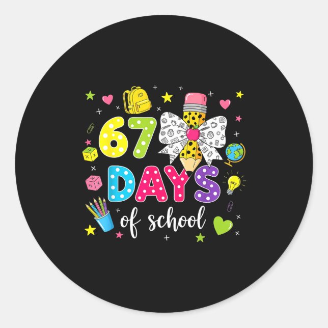 Pegatina Redonda 67 Days Of School Girls Coquette Bow Pencil 67 Day (Anverso)