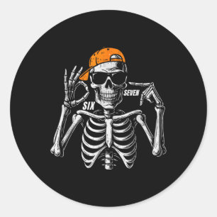 Pegatina Redonda 67 Meme Esqueleto Divertido Halloween De Moda Seis