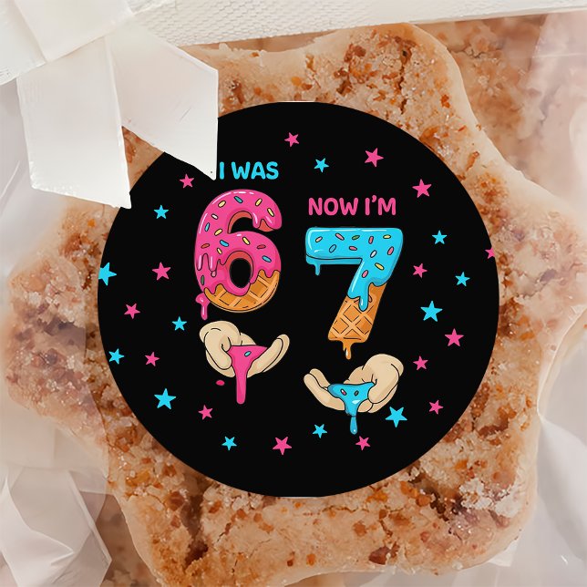 Pegatina Redonda 6 7 Meme Trend Six Seven Birthday Sticker (Subido por el creador)