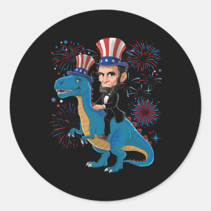 Pegatina Redonda Abe Lincoln montando un dinosaurio divertido 4 de