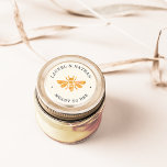 Pegatina Redonda Abeja dorada "pretendía ser amigo" de la boda<br><div class="desc">Elegantes pegatinas de novios de marfil con un ilustracion de abejas en acuarelas amarillas doradas,  con sus nombres y las palabras "destinadas a ser" en un diseño circular curvo. Coordina con nuestras invitaciones y accesorios para bodas de Abeja Dorada.</div>