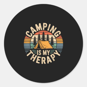 Pegatina Redonda Acampar es mi terapia divertido campista 