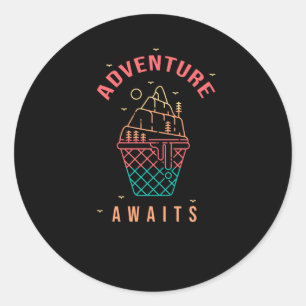 Pegatina Redonda Adventure Awaits