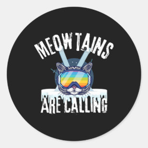 Pegatina Redonda Aficionados de gatos divertidos de esquí Meowtains