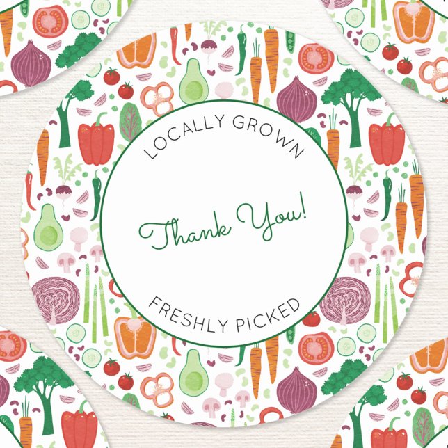 Pegatina Redonda Agradecimientos locales en el mercado agrícola (Farmers market locally grown freshly picked vegetable patterned thank you stickers )