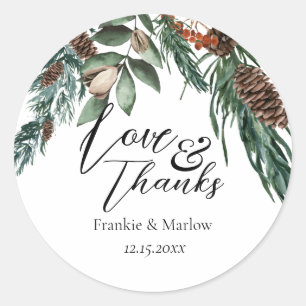 Pegatina Redonda Agua de invierno Verdor Pine Cone Berries