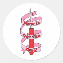 Pegatina Redonda "Ahora no es el momento", cargador de costura y ci