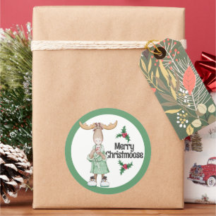 Pegatina Redonda Alce de Navidad en pijama con cacao
