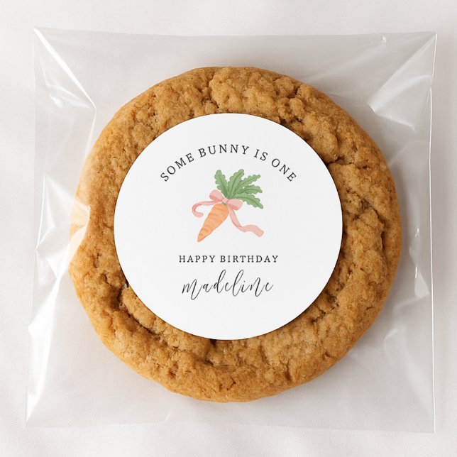 Pegatina Redonda Algunos conejitos son un simple y moderno cumpleañ (Subido por el creador)