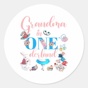 Pegatina Redonda Alicia En La Abuela De Nacimiento De La Familia De