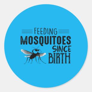 Pegatina Redonda Alimentando Mosquitos Desde el Nacimiento