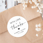 Pegatina Redonda Amor Moderno Y Gracias Boda<br><div class="desc">Moderno gracias pegatina por sus favores en la recepción de bodas y gracias a las tarjetas que presentan "With Love   Gracias" en una tipografía simple y un elegante guión de moda,  y sus nombres y fecha de boda.</div>