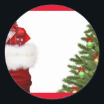 Pegatina Redonda Añadir El Árbol De Navidad De Tu Texto Y Los Regal<br><div class="desc">Añade Tu Árbol De Navidad De Texto Y Regalos En Blanco Elegante Plantilla Pegatina Redondo Clásico.</div>