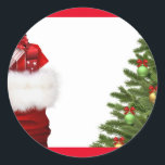 Pegatina Redonda Añadir El Árbol De Navidad De Tu Texto Y Los Regal<br><div class="desc">Añade Tu Árbol De Navidad De Texto Y Regalos En Blanco Elegante Plantilla Pegatina Redondo Clásico.</div>