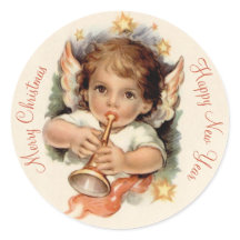 Ángel de Navidades encantadores soplando una tromp