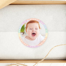 Pegatina Redonda Aniversario Del Arcoiris Gracias Por La Próxima Fo